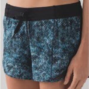 Lululemon Women's Blue Printed Athletic Shorts